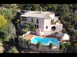  Maison � vendre 7 pi�ces 220 m�