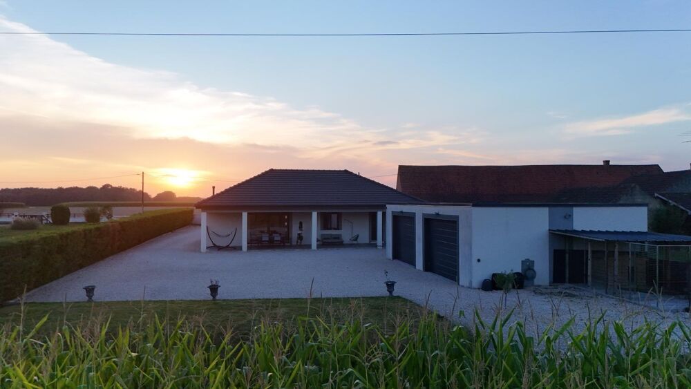 Maison 5 pièces 130 m² · à Chaînée-des-Coupis · 130 m² · 279 000 €