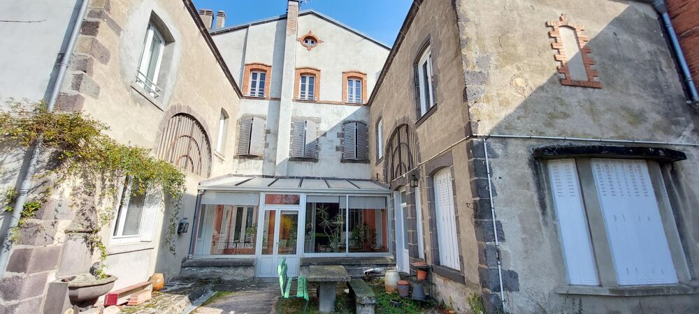 Vente Maison Maison 11 pièces Riom