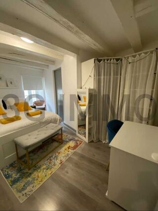  Immeuble  vendre 15 + pices 550 m