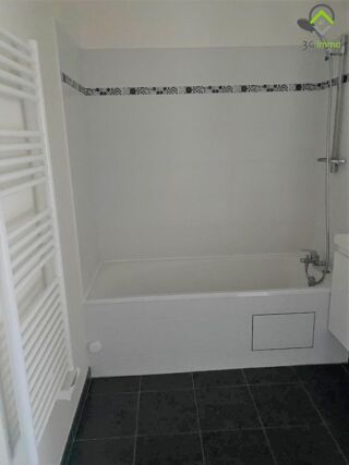  Appartement à louer 3 pièces 69 m²