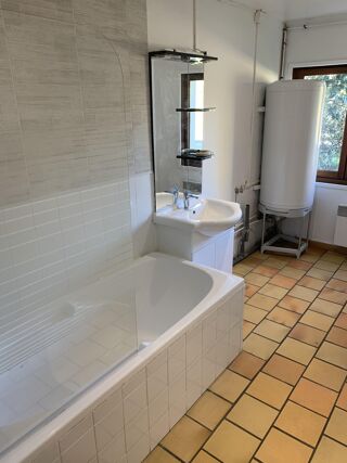  Immeuble � vendre 93 m�