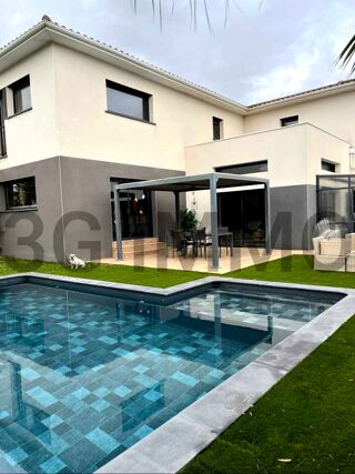  Maison � vendre 7 pi�ces 210 m�