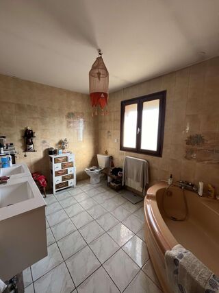  Maison  vendre 7 pices 