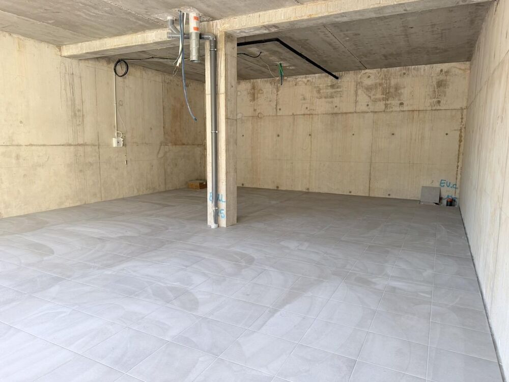  Location pro Divers services à Alata 