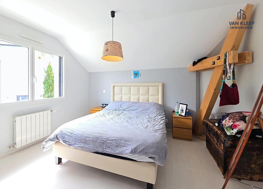 à vendre  Maison Chevry (01170)