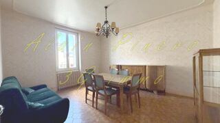  Immeuble à vendre 15 + pièces 297 m²