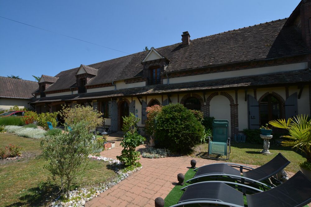 Maison 8 pièces 203 m² · à Croth · 203 m² · 390 000 €