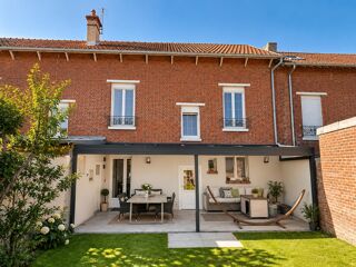  Maison à vendre 8 pièces 164 m²