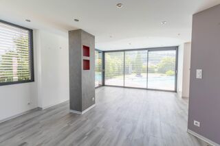  Maison  vendre 6 pices 196 m