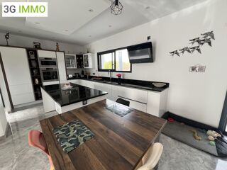  Maison à vendre 6 pièces 208 m²