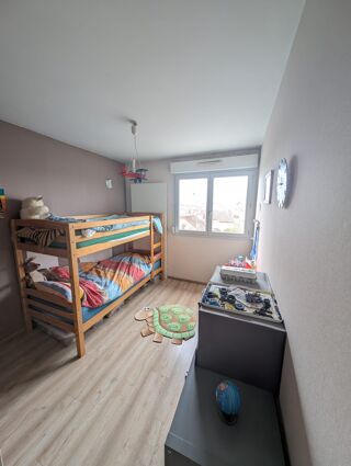  Appartement � vendre 5 pi�ces 84 m�