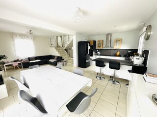  Maison  vendre 7 pices 144 m
