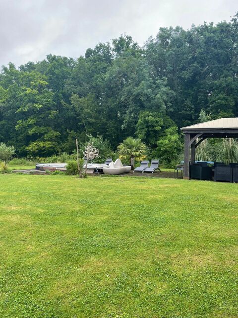 Vente murs pro  &agrave; Breuillet 1040000 91650 Breuillet
