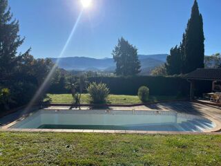  Maison  vendre 7 pices 370 m