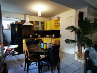  Immeuble � vendre 203 m�