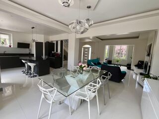  Maison � vendre 7 pi�ces 245 m�