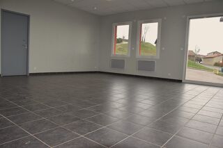  Immeuble � vendre 261 m�