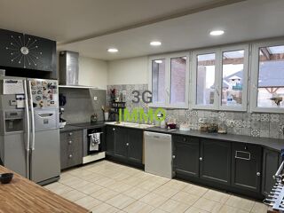  Maison � vendre 8 pi�ces 223 m�