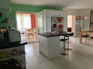  Maison � vendre 3 pi�ces 196 m�