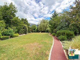  Maison  vendre 15 + pices 410 m