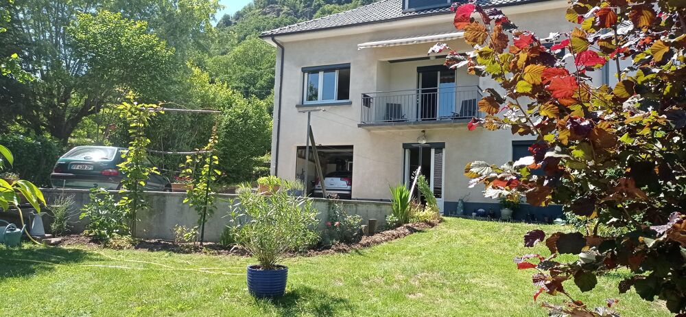 Maison 6 pièces 186 m² · à Vic-sur-Cère · 186 m² · 210 000 €