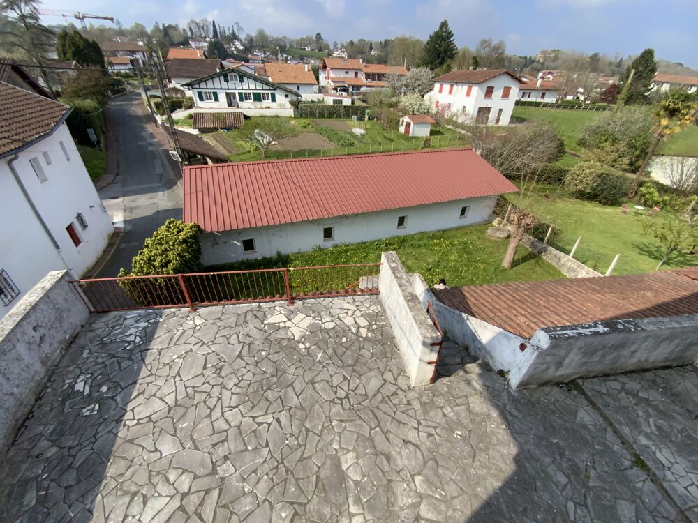 Maison traditionnelle 12 pièces