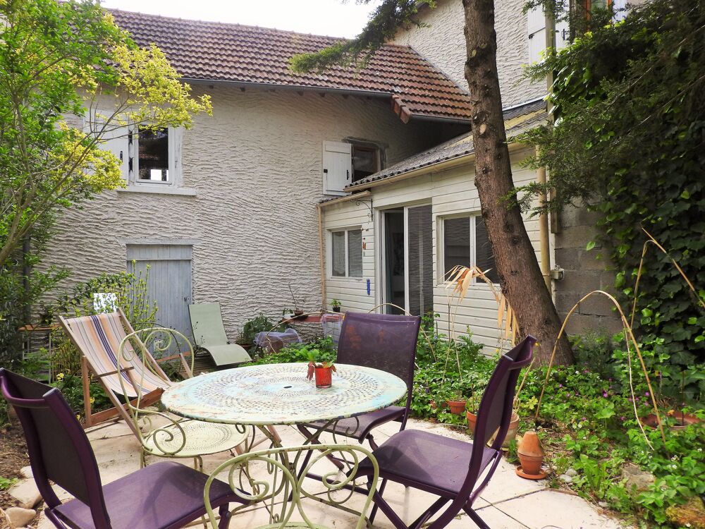 Maison 7 pièces 149 m² · à Soumans · 149 m² · 69 500 €