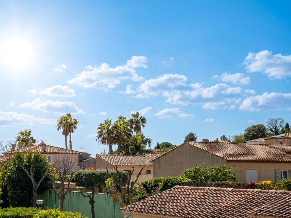 Maison 5 pièces 81 m² · à Sanary-sur-Mer · 81 m² · 467 000 €