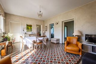  Maison  vendre 10 pices 272 m