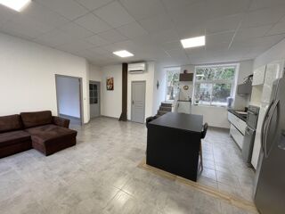  Immeuble à vendre 15 + pièces 700 m²