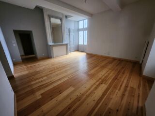  Immeuble à vendre 393 m² Agen