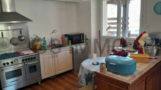  Maison  vendre 9 pices 186 m Murat-sur-vbre