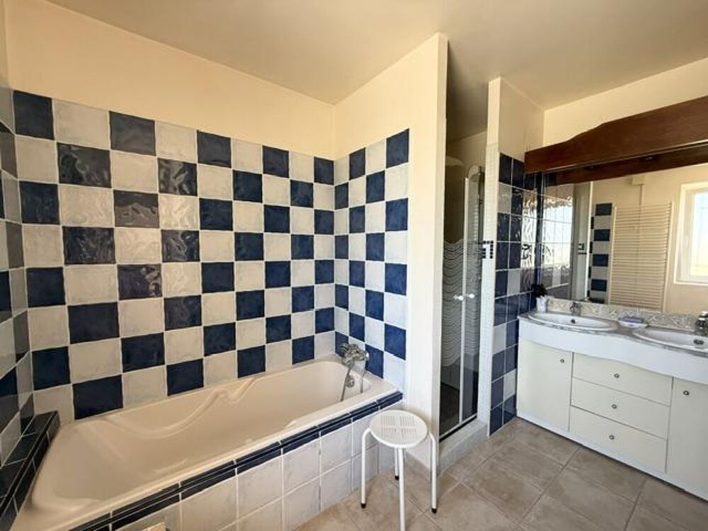 à vendre  Maison Lagnes (84800)