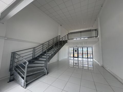   Location pro Institut de beauté à Baie-mahault 