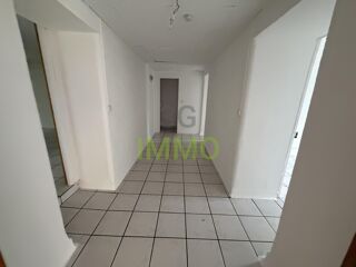  Appartement à louer 5 pièces 136 m²