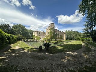 Propriété/château à vendre 4 pièces 153 m²