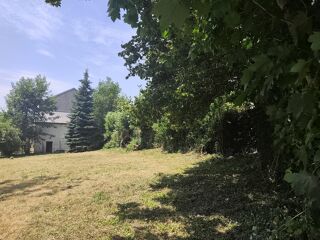  Terrain à vendre 748 m²