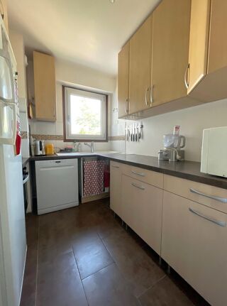  Appartement à louer 2 pièces 56 m²
