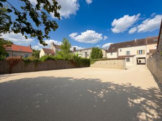  Immeuble à vendre 15 + pièces 292 m²