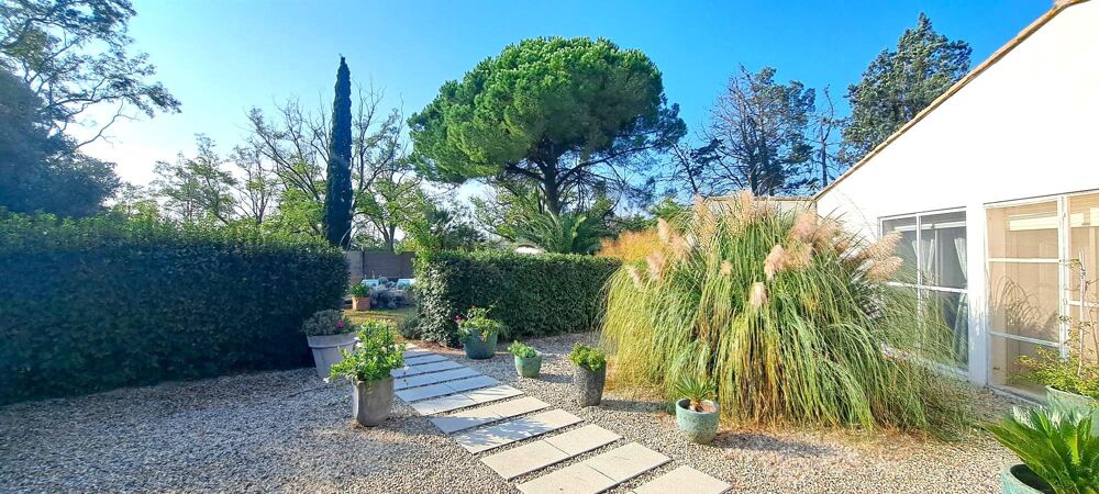 Vente Maison Propriété 8 pièces Saintes-maries-de-la-mer