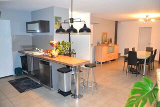  Maison  vendre 8 pices 