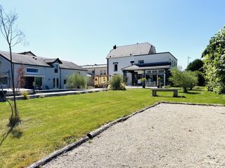  Maison  vendre 12 pices 