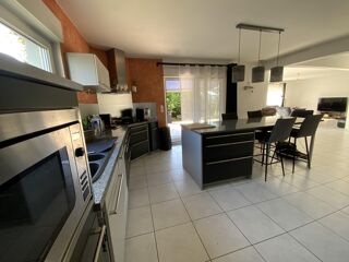  Maison  vendre 7 pices 210 m