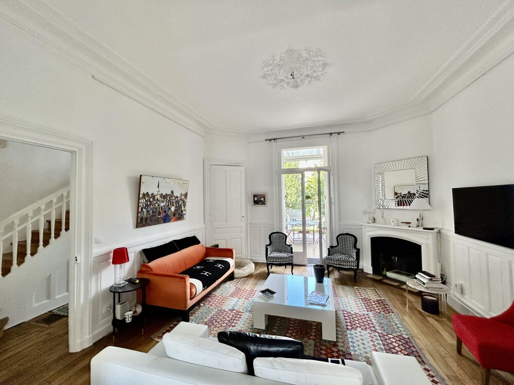 Maison bourgeoise 7 pièces