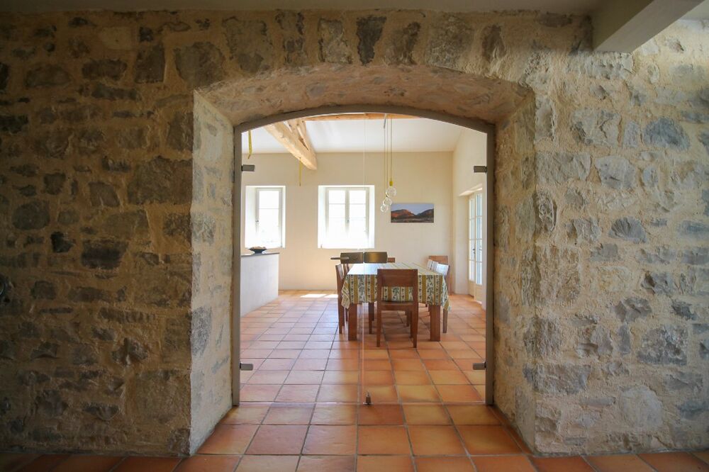 � vendre  Maison Montbrun-les-Bains (26570)