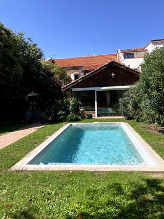  Maison � vendre 9 pi�ces 302 m�