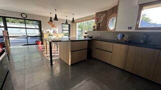  Maison  vendre 10 pices 270 m