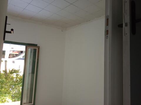 Local Commercial 400 84160 Cadenet