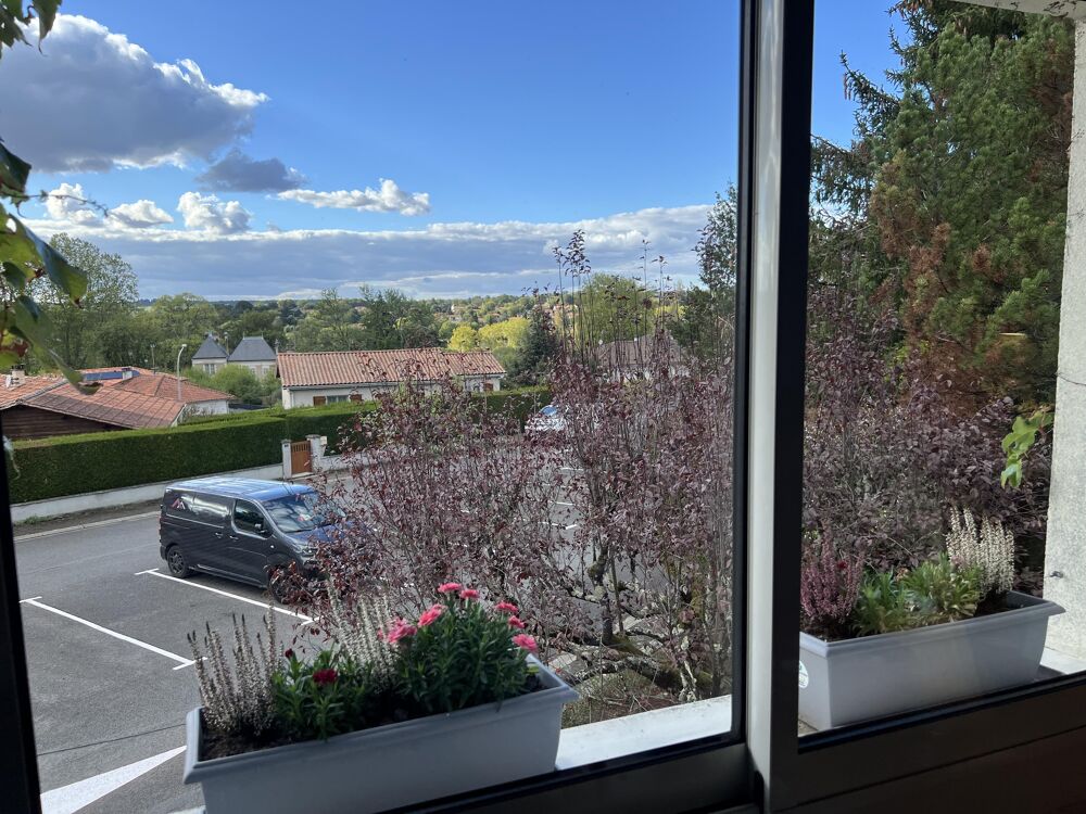 Vente Maison Maison de ville 9 pièces Confolens